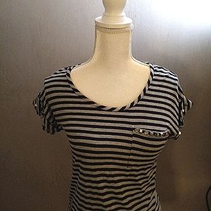 Womens late 90s/ Y2k black & grey striped shirt w/ pyramid spikes